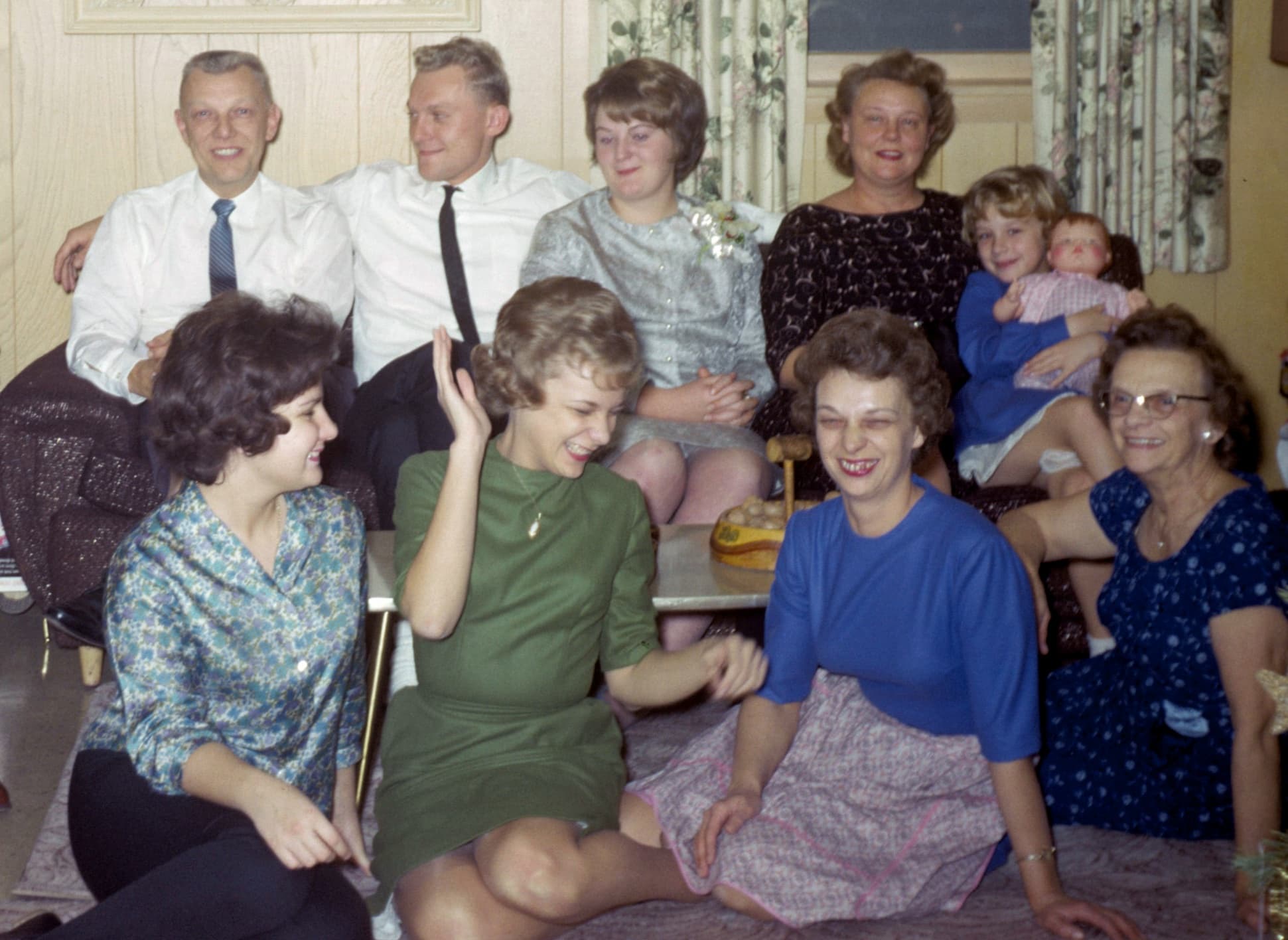 Olthoff family gathering, 1962